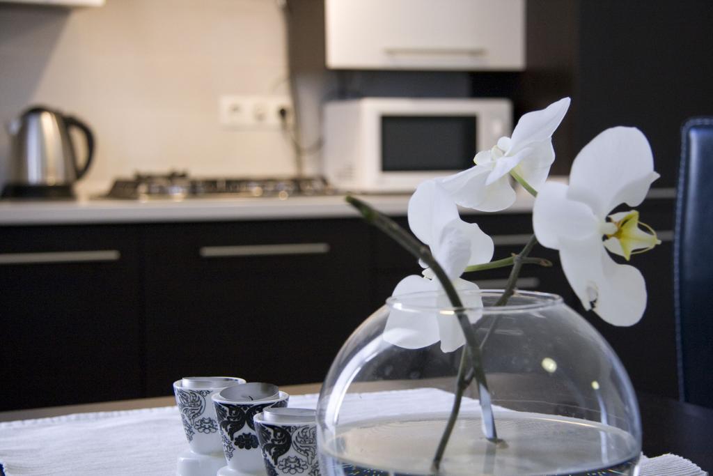 Apartment In The Centre Of Lviv Bagian luar foto
