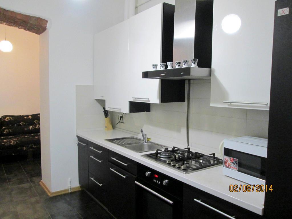 Apartment In The Centre Of Lviv Bagian luar foto
