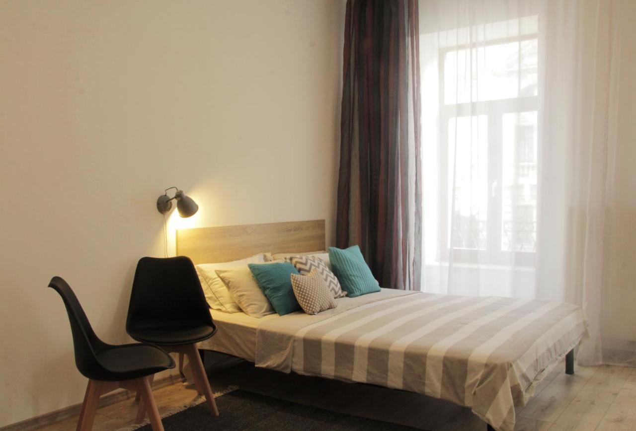 Apartment In The Centre Of Lviv Bagian luar foto
